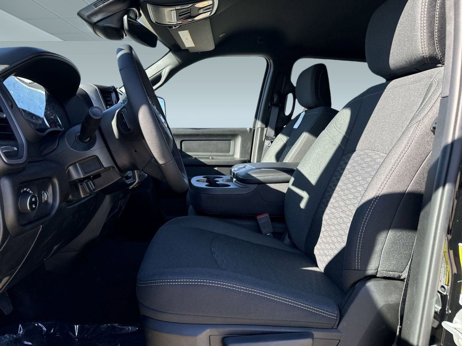 New 2025 RAM 2500 Tradesman AWD/4WD image 4