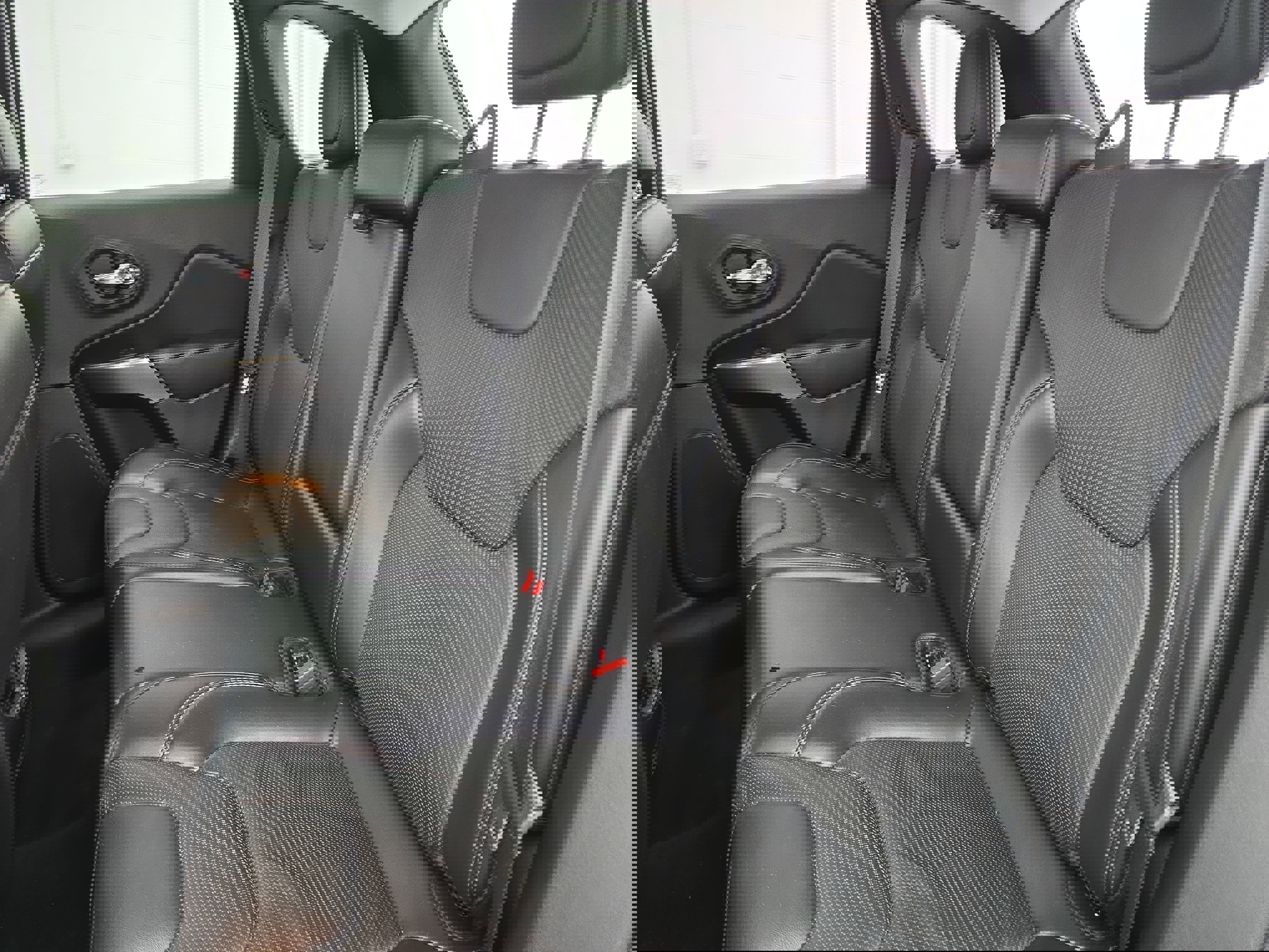 Used 2020 Jeep Cherokee Limited image 14