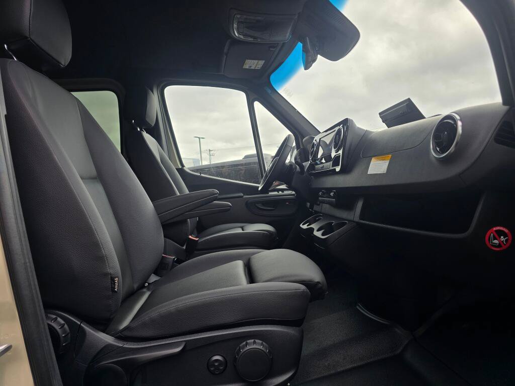 New 2026 Mercedes-Benz Sprinter 2500 image 23