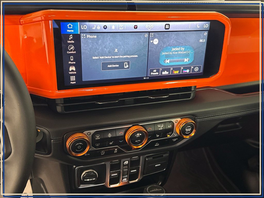 Certified 2025 Jeep Gladiator Overland AWD/4WD image 29