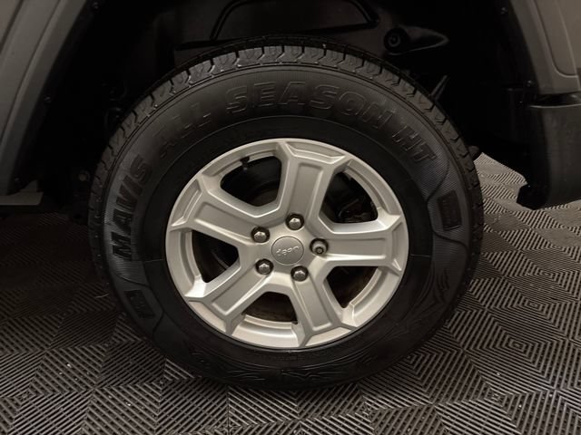 Used 2019 Jeep Wrangler Sport AWD/4WD image 21
