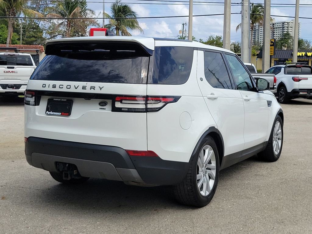 Used 2017 Land Rover Discovery SE AWD/4WD image 6