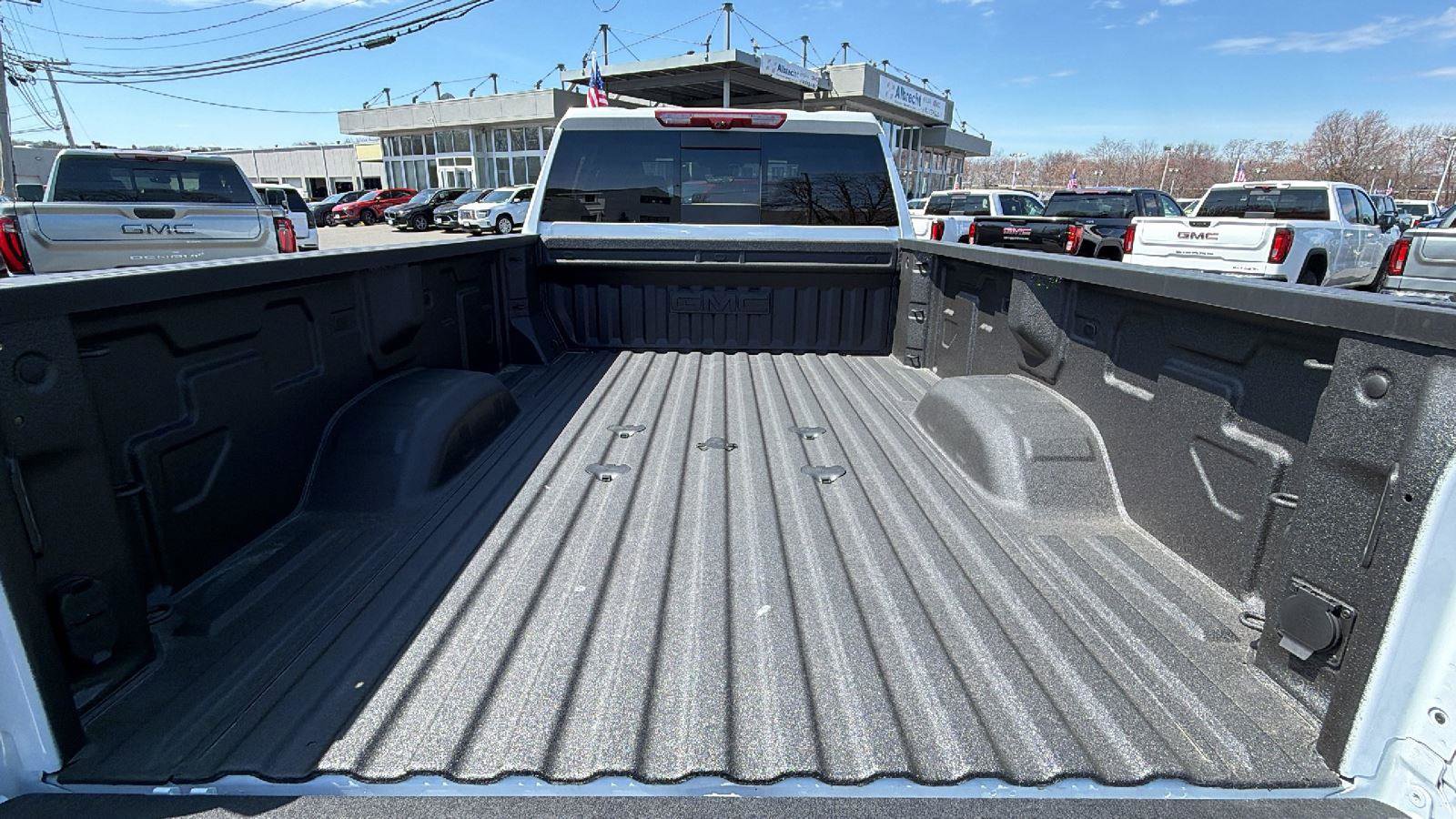 New 2026 GMC Sierra 3500 Denali Ultimate AWD/4WD image 11