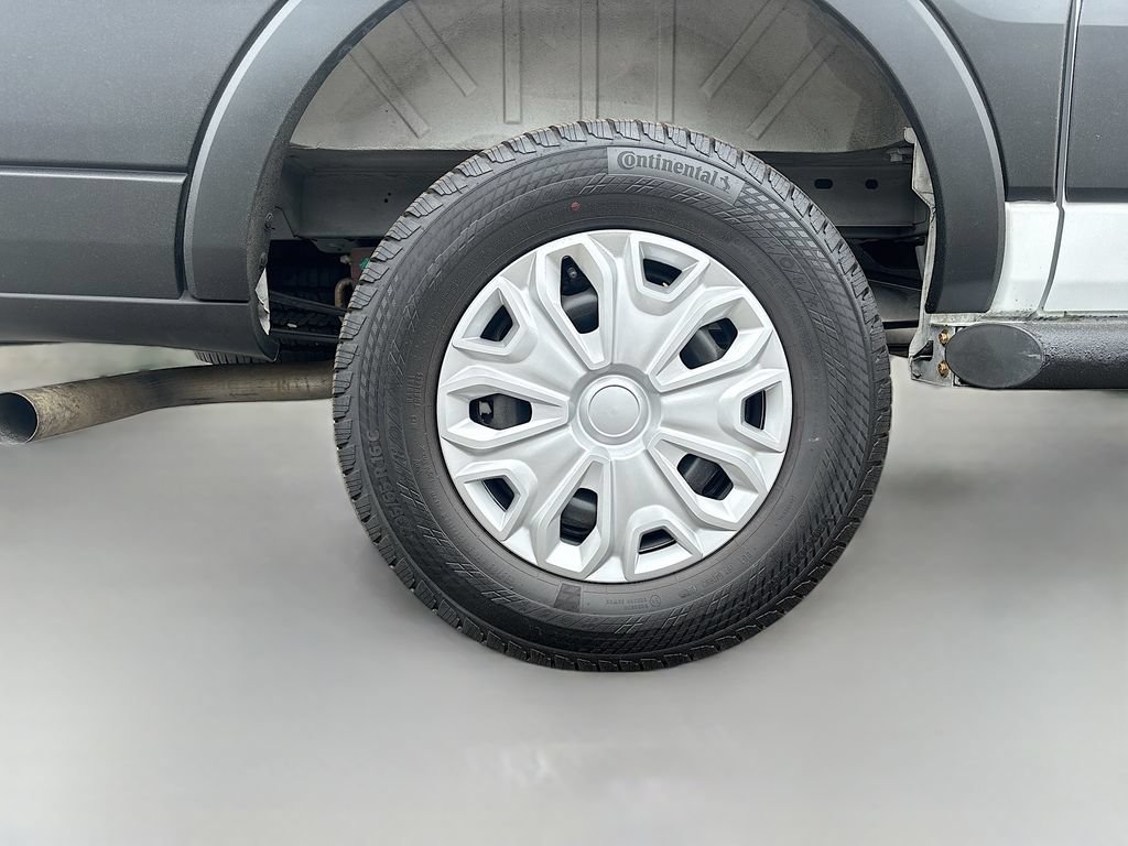 Used 2025 Ford Transit 250 Low Roof w/ Exterior Upgrade Package RWD image 13