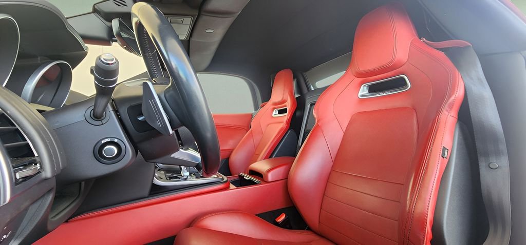 Used 2018 Jaguar F-TYPE R image 14