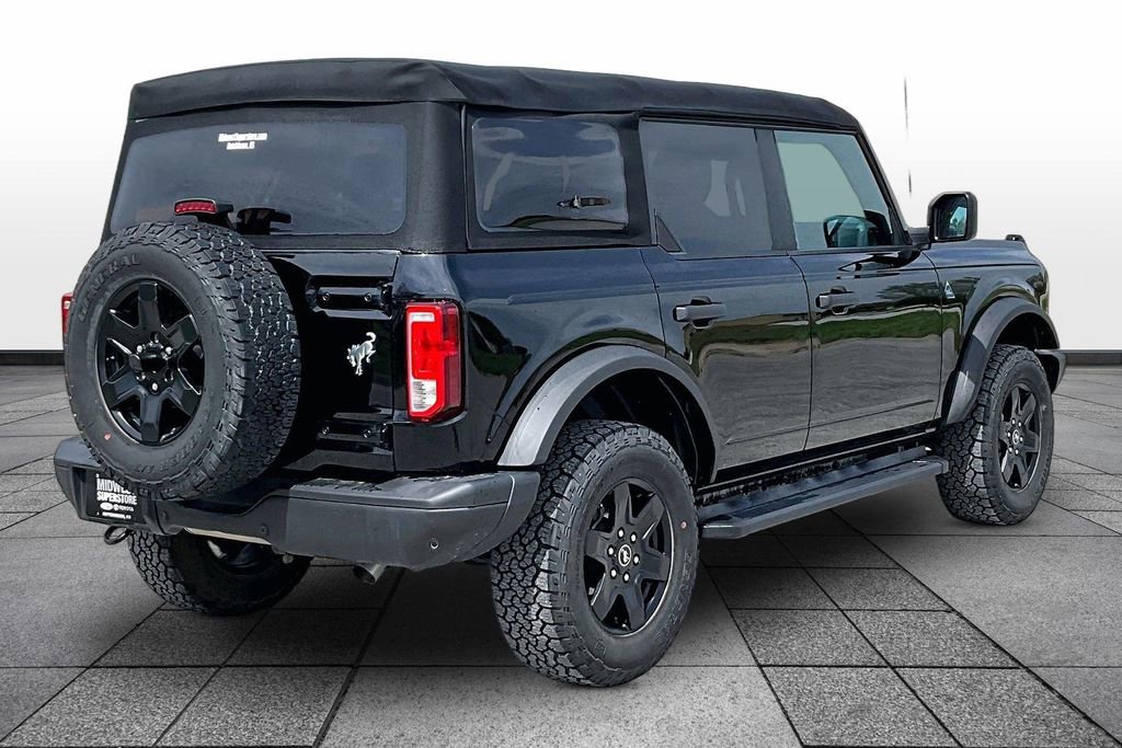 Used 2022 Ford Bronco Black Diamond image 12