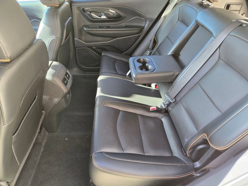 Used 2024 GMC Terrain AT4 AWD/4WD image 13