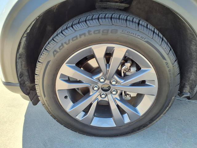 Used 2022 Ford Explorer XLT w/ Equipment Group 202A RWD image 21