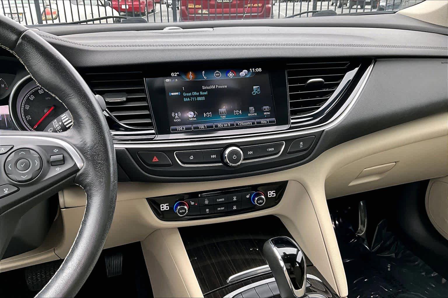 Used 2018 Buick Regal Essence image 6