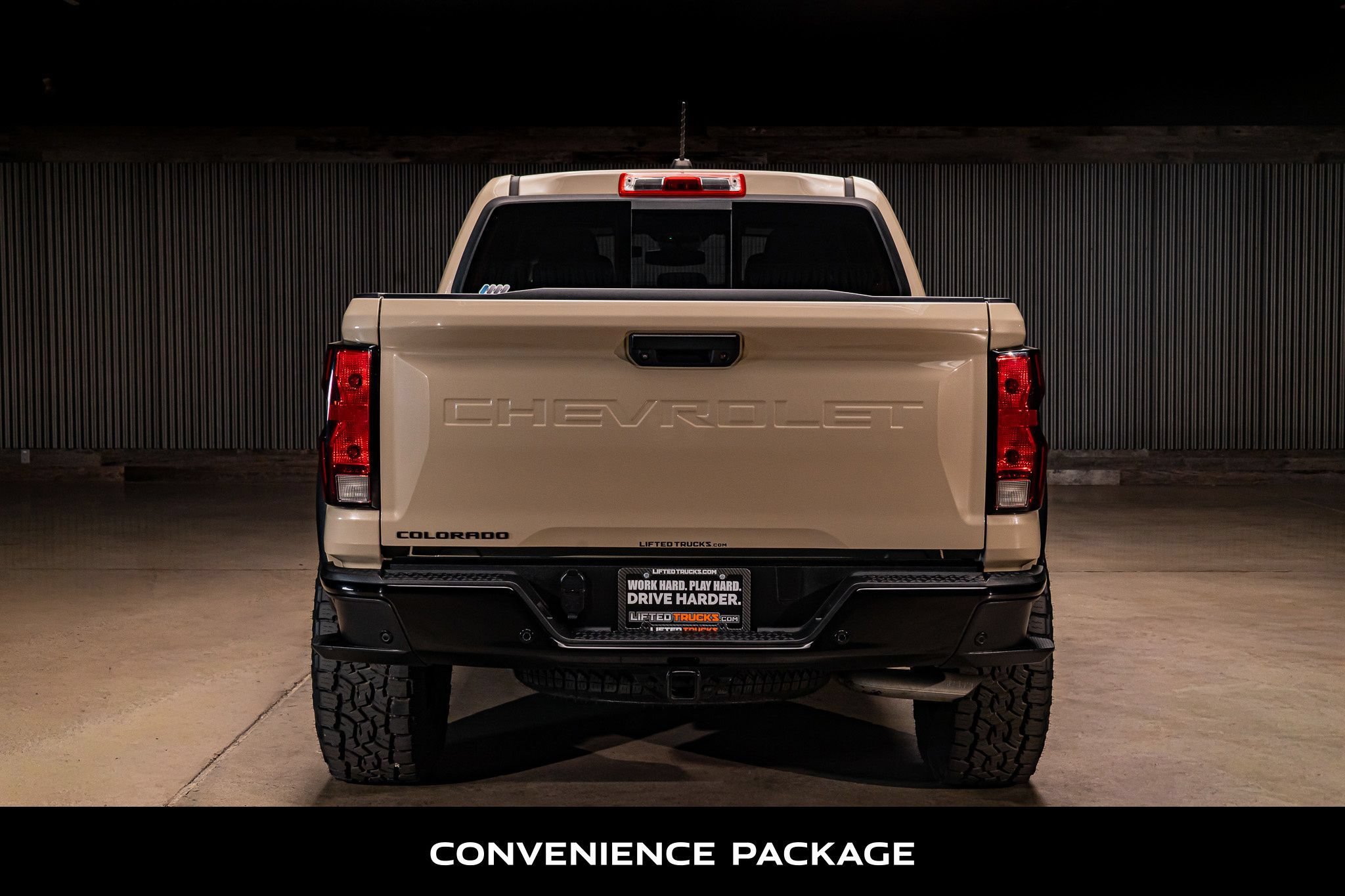 Used 2023 Chevrolet Colorado Trail Boss w/ Technology Package AWD/4WD image 8