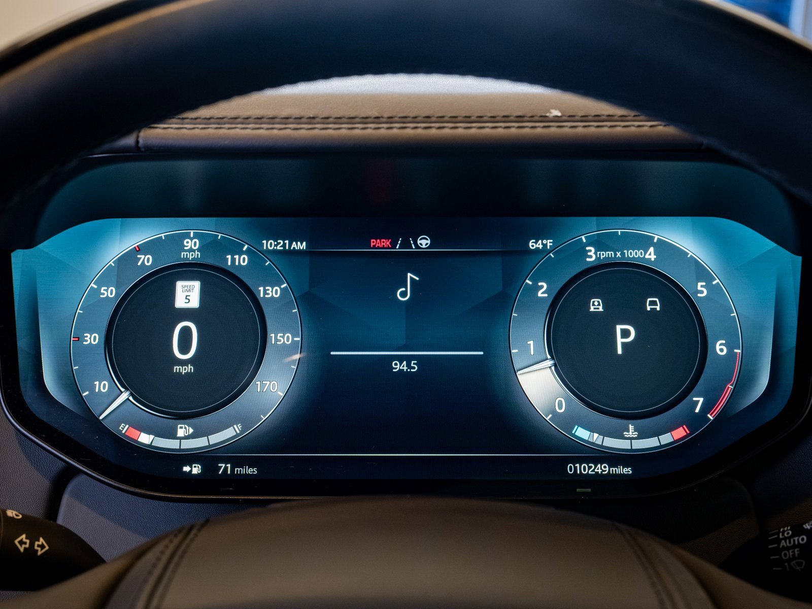 Used 2023 Land Rover Range Rover SE image 17