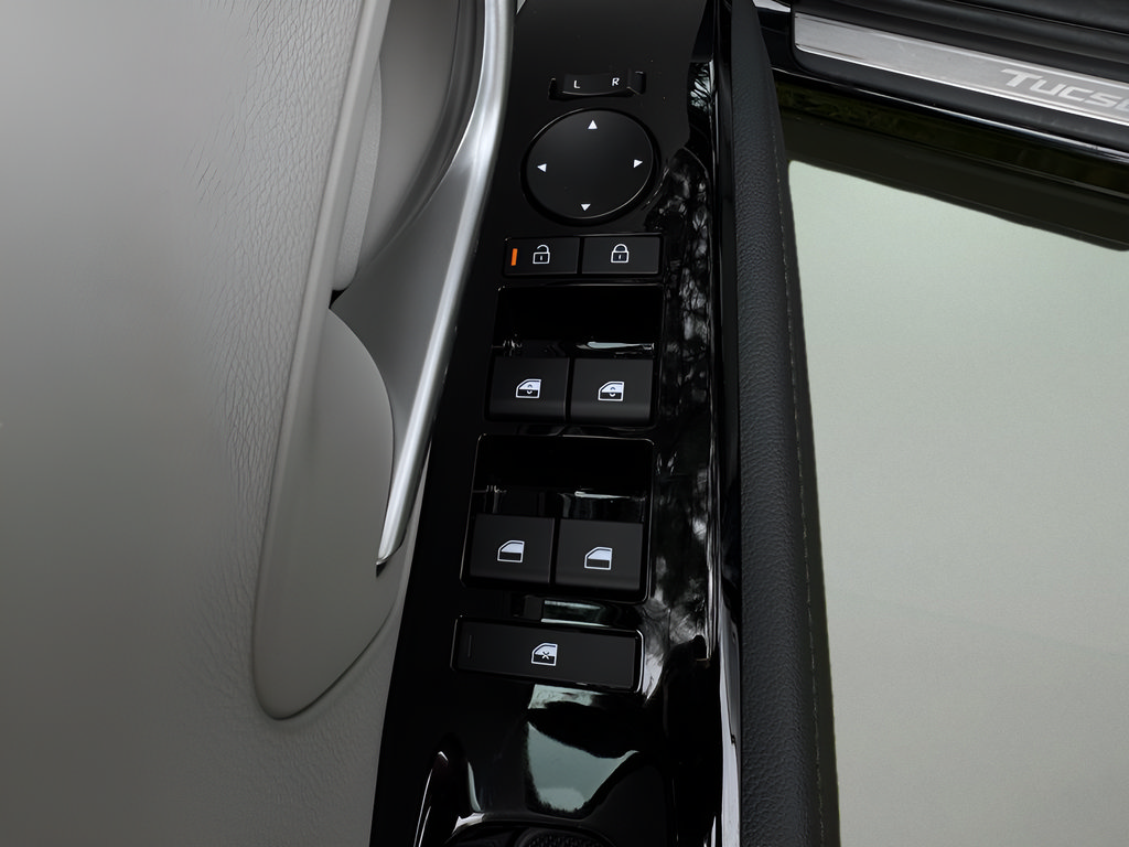 Certified 2025 Hyundai Tucson Limited FWD image 17