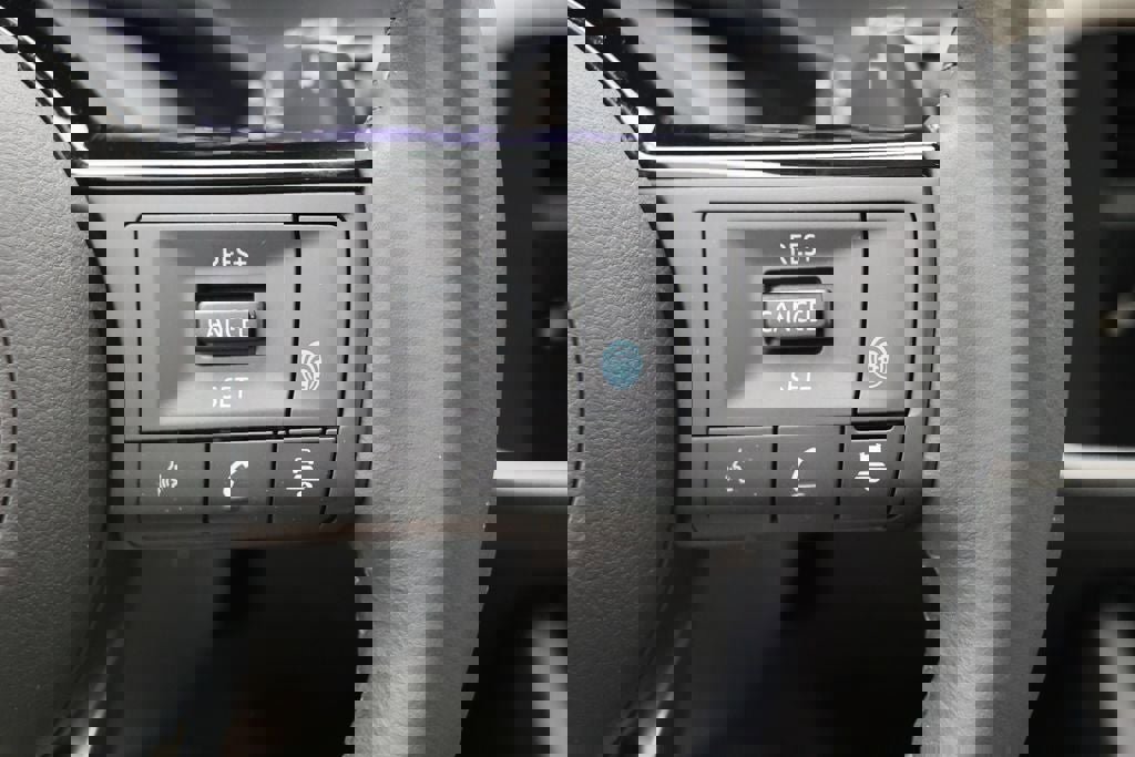 Used 2023 Nissan Rogue SV w/ SV Premium B Package image 21