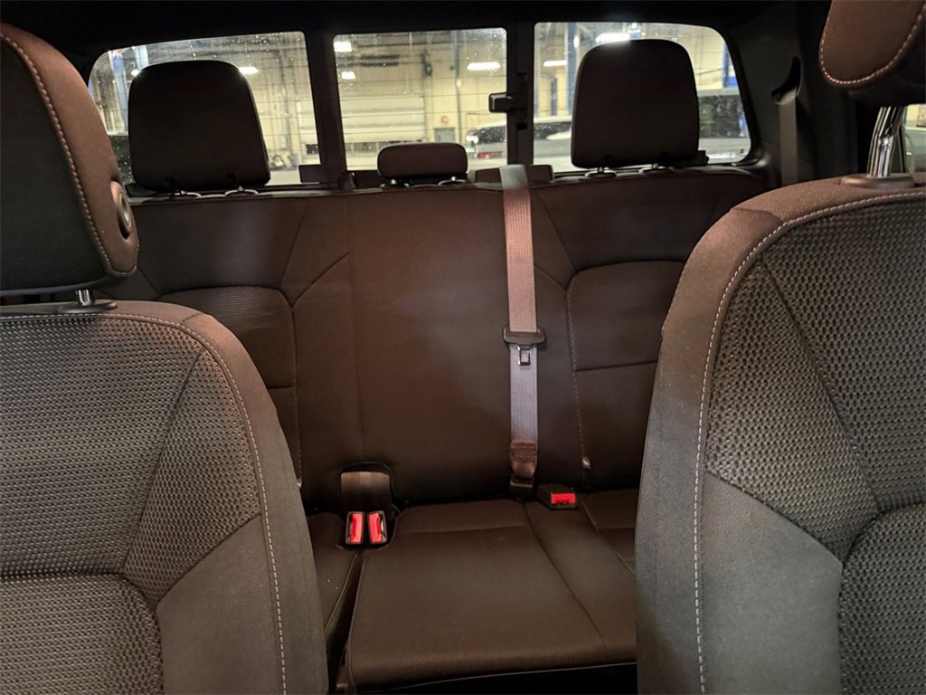 Certified 2024 Chevrolet Colorado LT w/ LT Convenience Package image 33