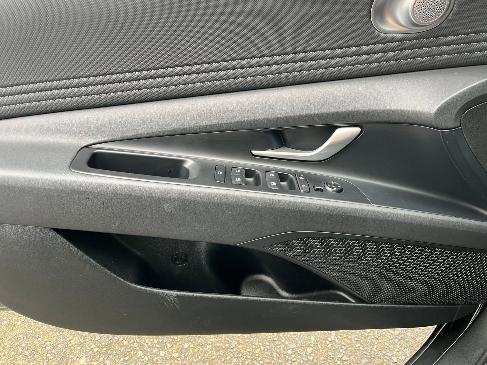 Used 2025 Hyundai Elantra SEL FWD image 18