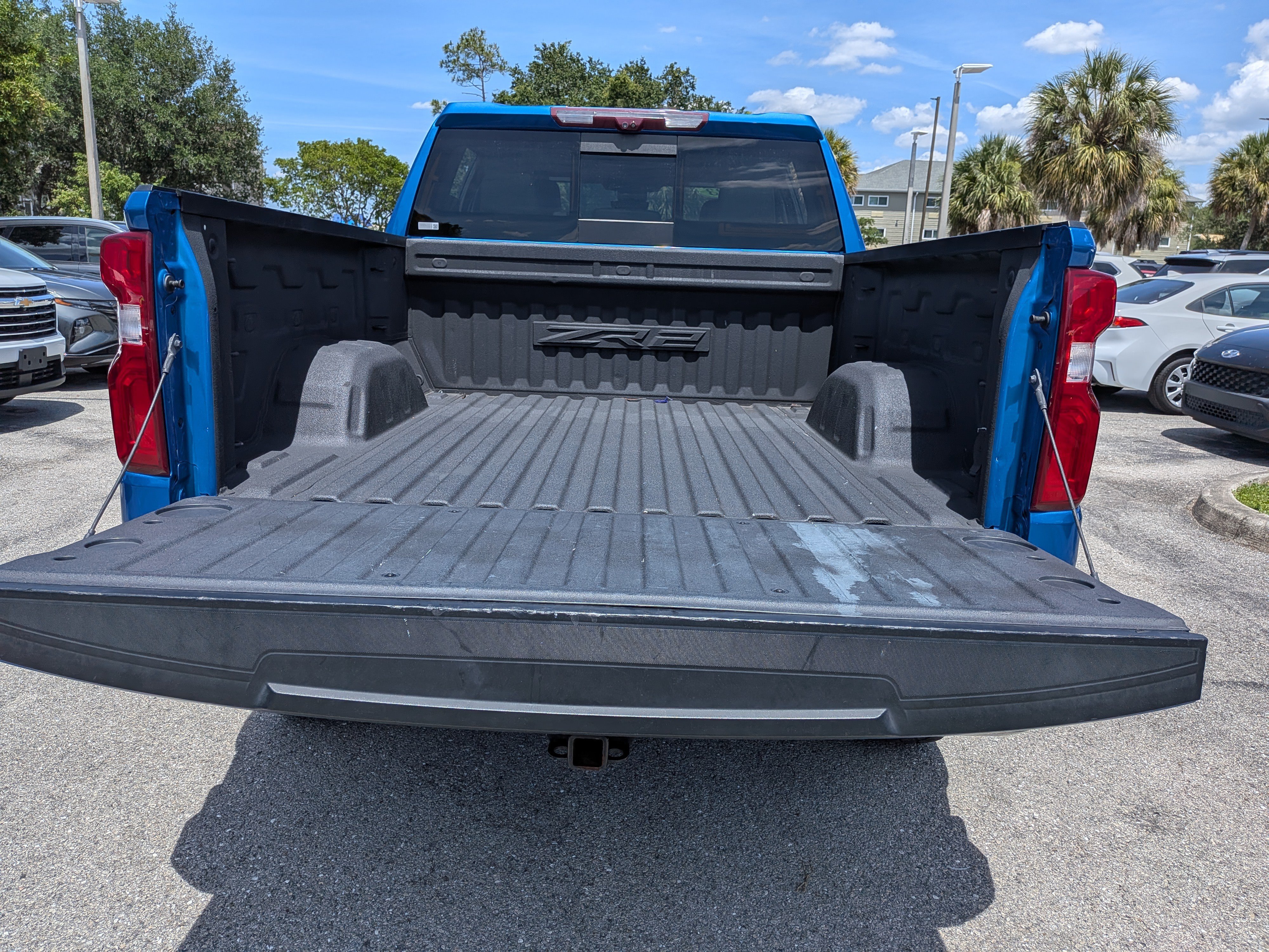 Used 2023 Chevrolet Silverado 1500 ZR2 w/ Technology Package AWD/4WD image 13