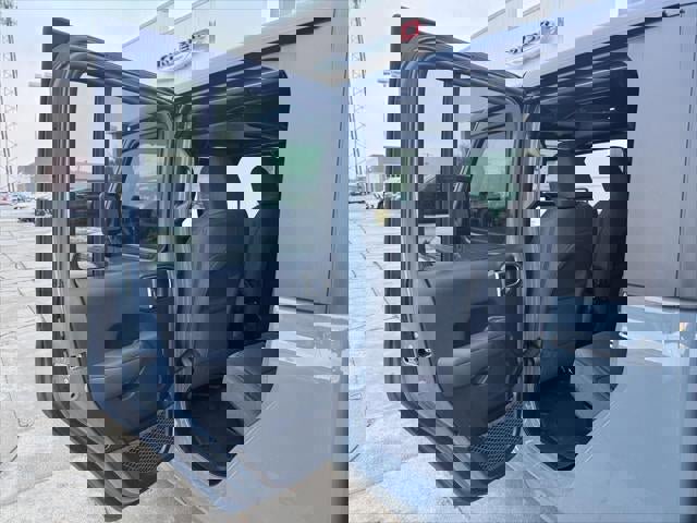 New 2025 Jeep Gladiator Sport image 36