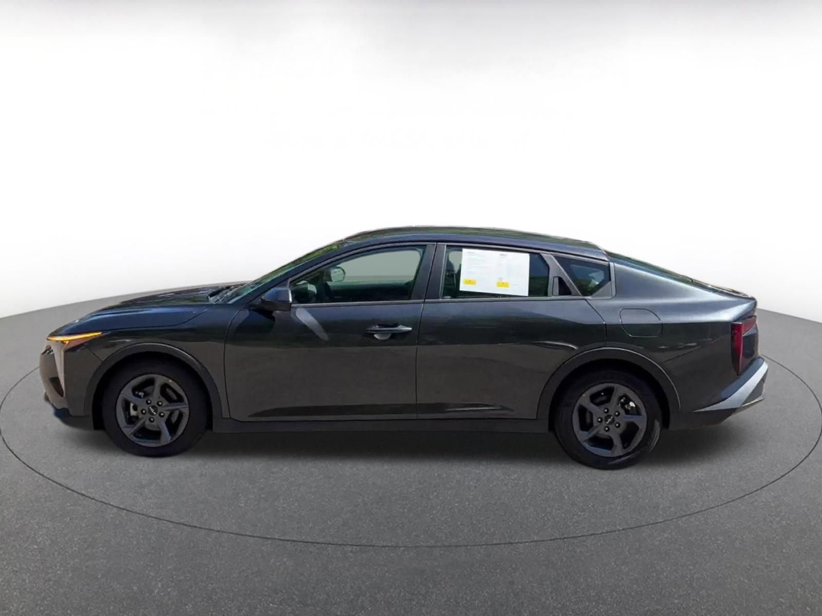 Used 2025 Kia K4 FWD image 9