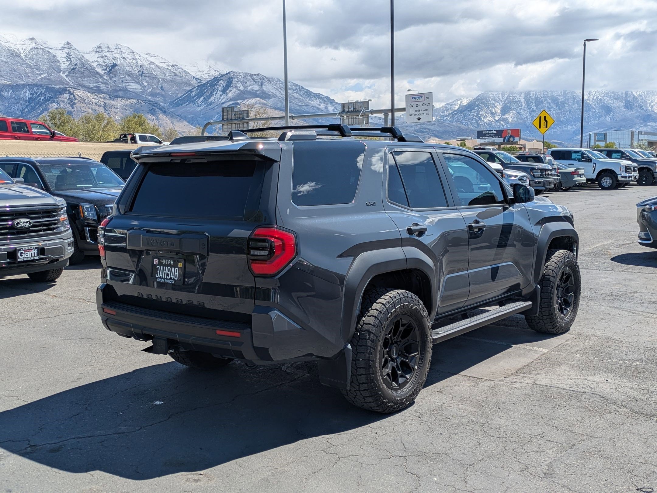 Used 2025 Toyota 4Runner SR5 AWD/4WD image 3
