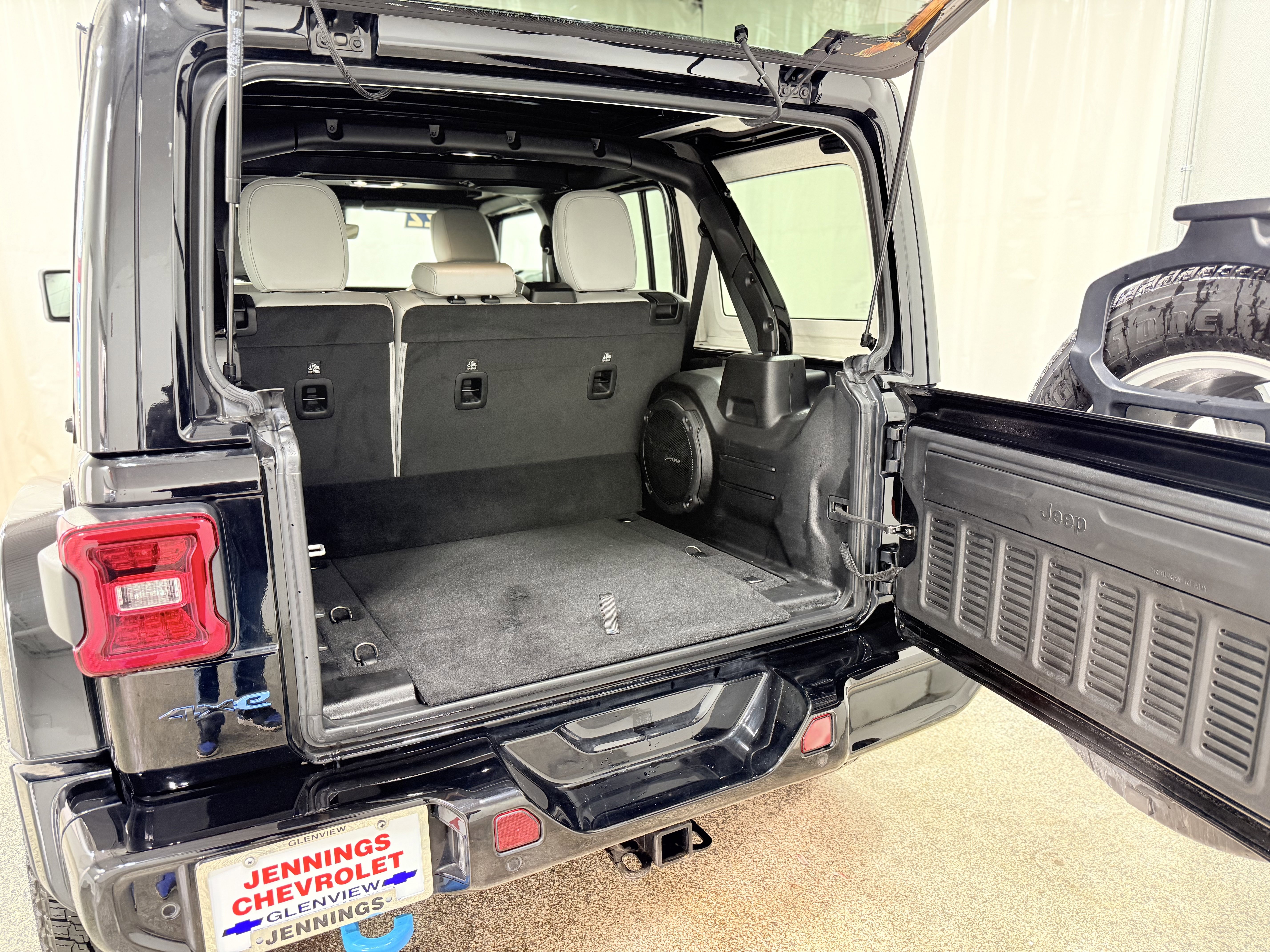 Used 2022 Jeep Wrangler Unlimited Sahara image 10