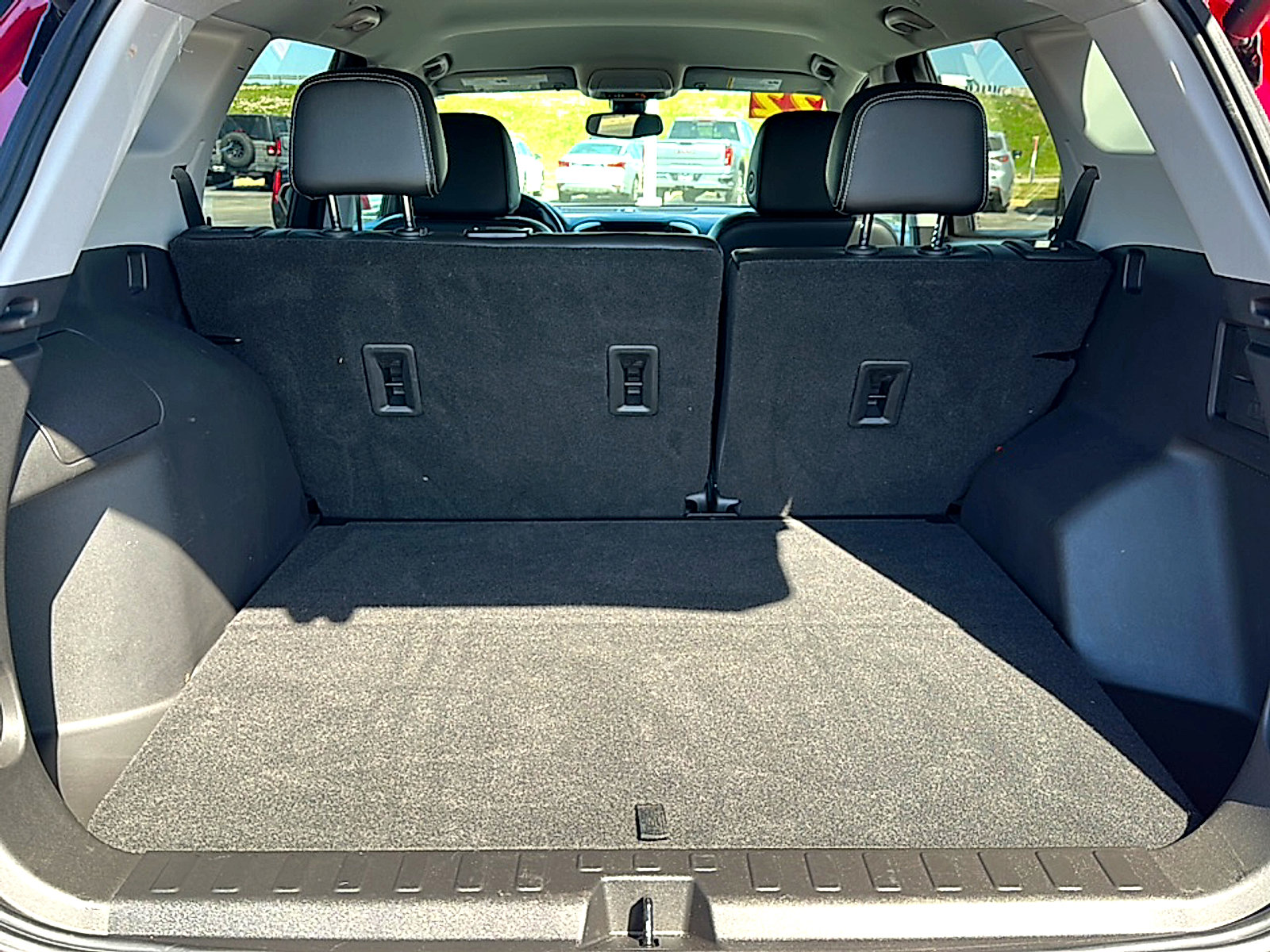 Used 2022 GMC Terrain SLT image 21