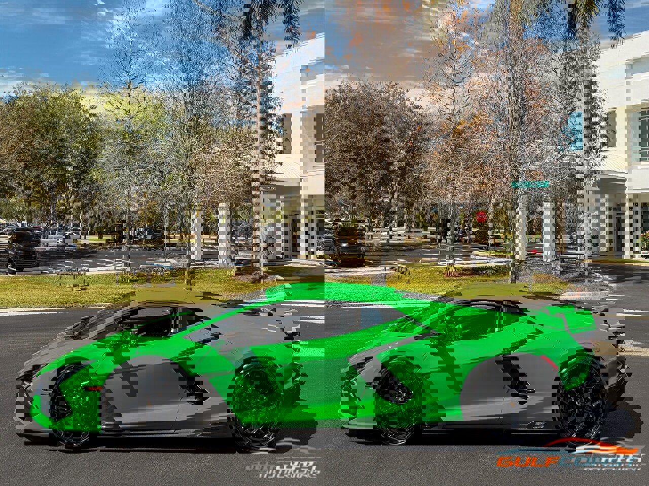 Used 2024 Lamborghini Revuelto image 46