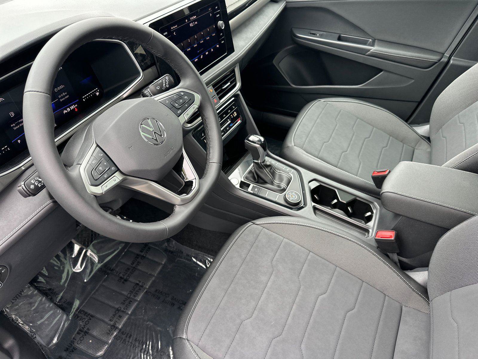 New 2026 Volkswagen Taos SE AWD/4WD image 9