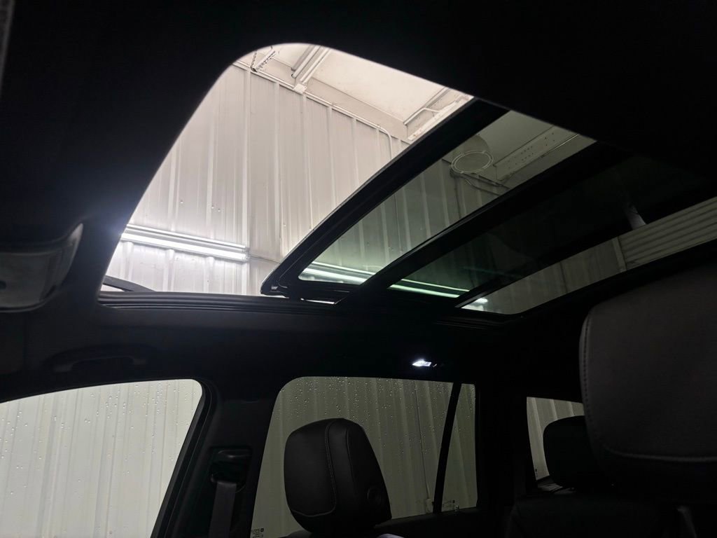 Certified 2025 Cadillac XT6 Premium Luxury image 32