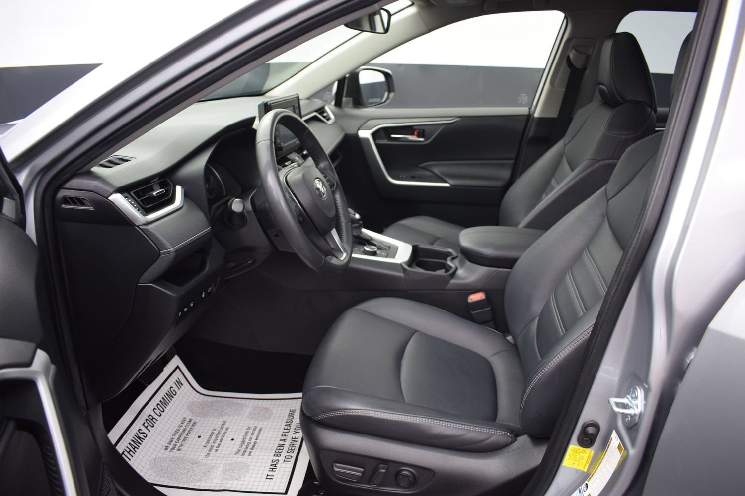 Used 2021 Toyota RAV4 XLE Premium AWD/4WD image 14