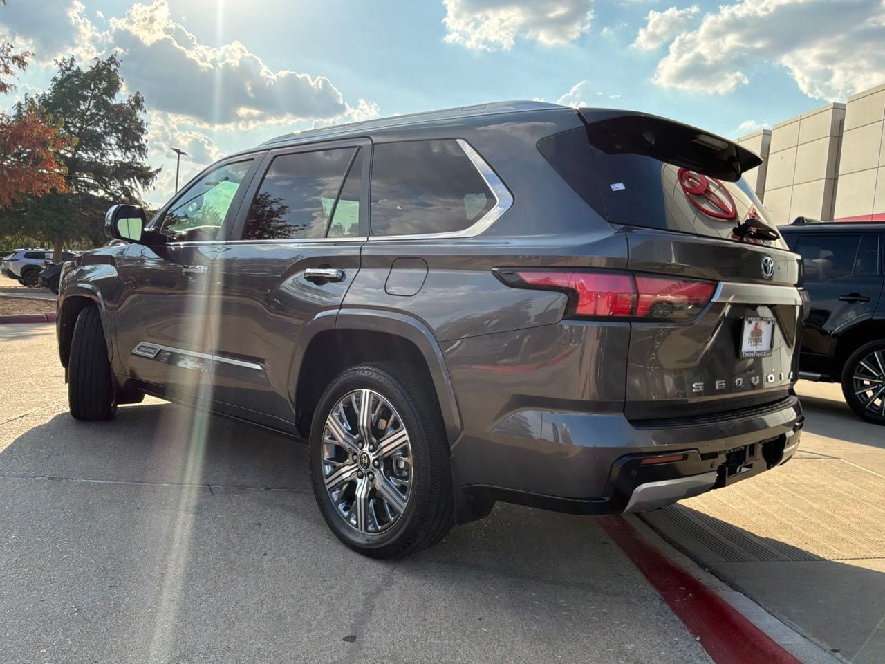 Used 2024 Toyota Sequoia Capstone AWD/4WD image 8