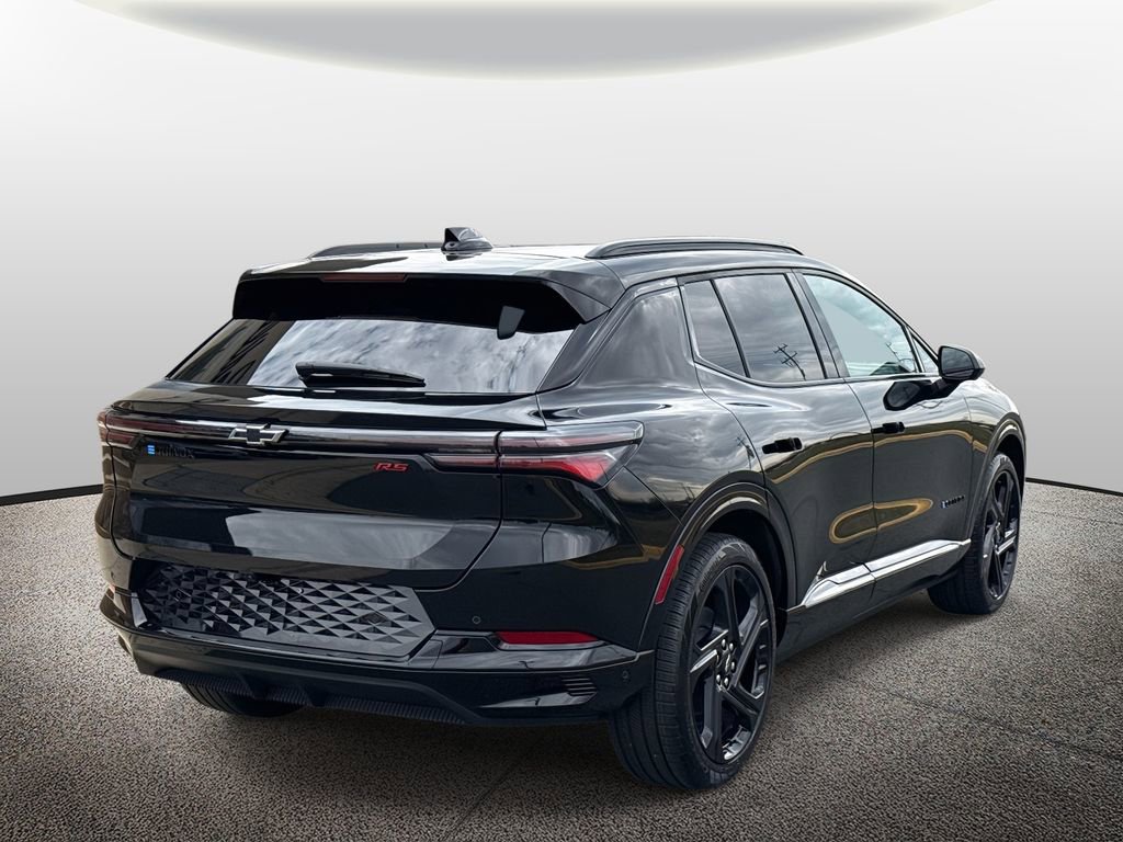 Used 2024 Chevrolet Equinox EV RS image 2