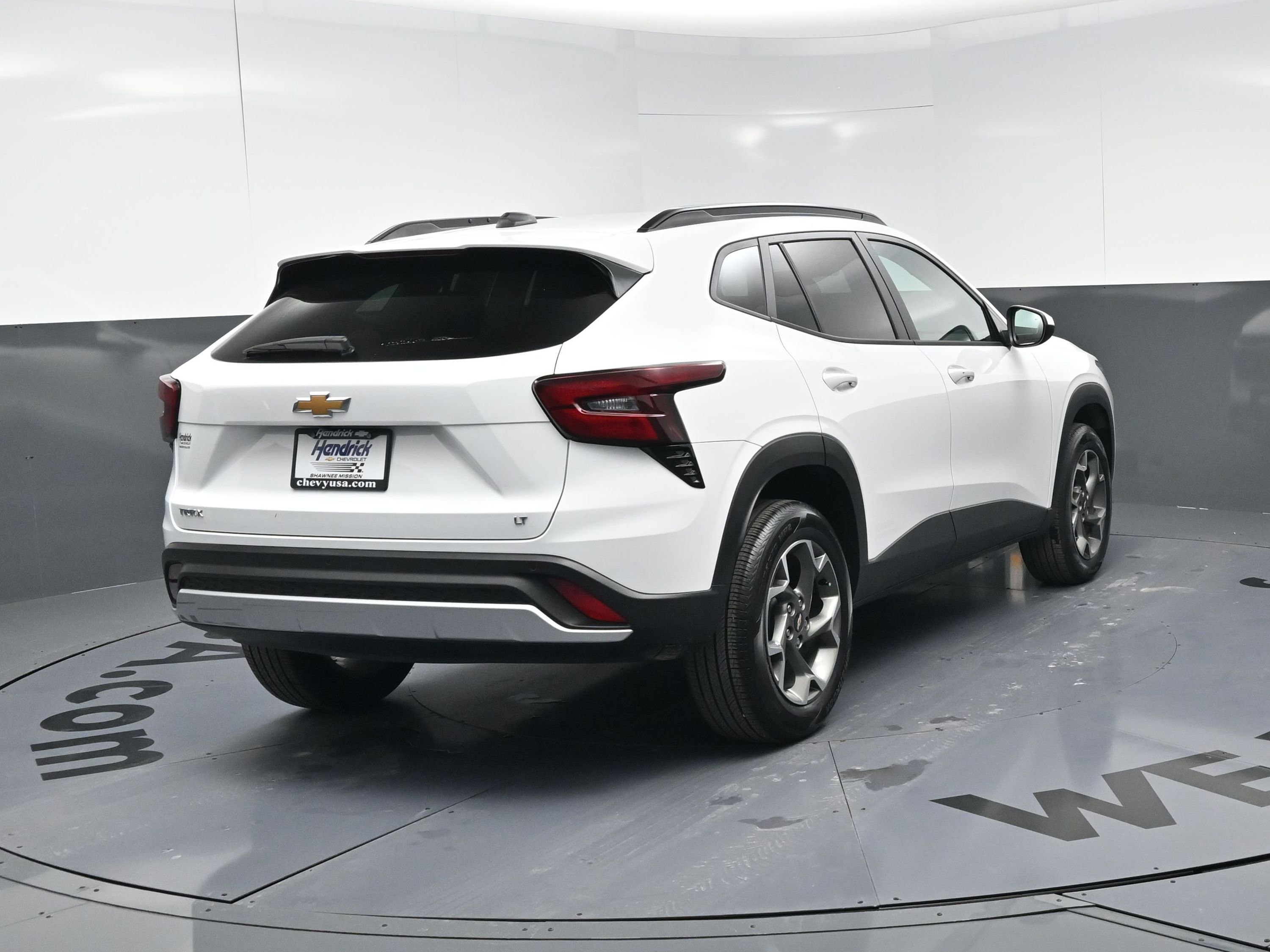 Used 2025 Chevrolet Trax LT w/ Driver Confidence Package image 9