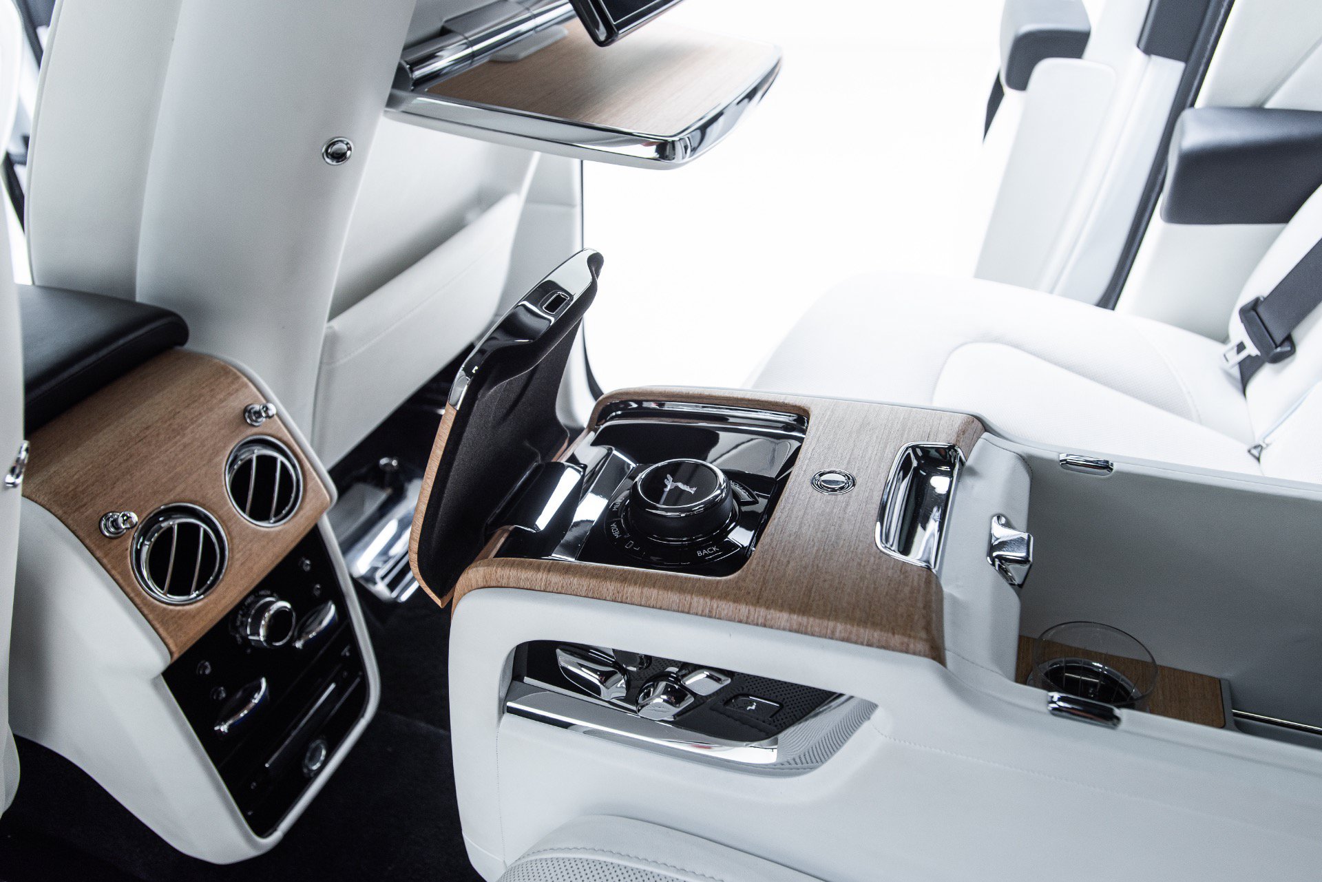 Used 2019 Rolls-Royce Cullinan AWD/4WD image 17
