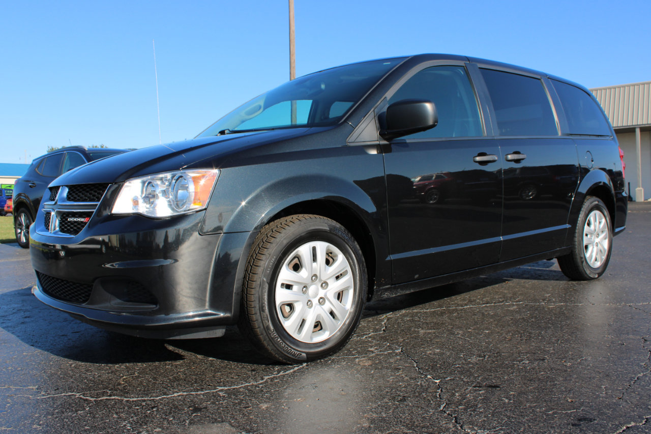 Used 2019 Dodge Grand Caravan SE image 12