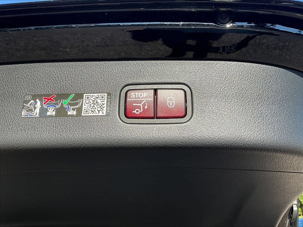 Used 2026 Mercedes-Benz GLC 300 image 37
