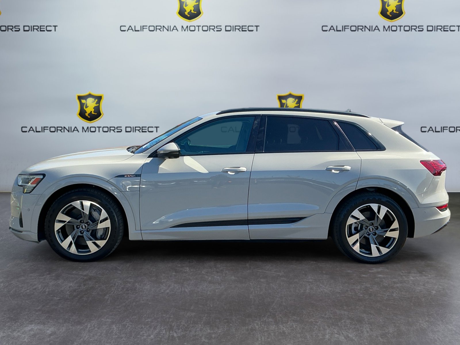 Used 2021 Audi e-tron Premium w/ Convenience Plus Package image 8