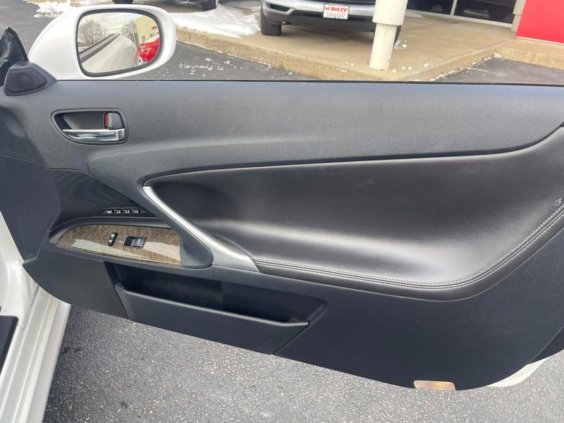 Used 2011 Lexus IS 250C w/ Luxury Pkg image 12