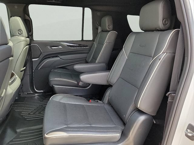 Used 2022 Cadillac Escalade ESV Sport w/ Touring Package AWD/4WD image 15