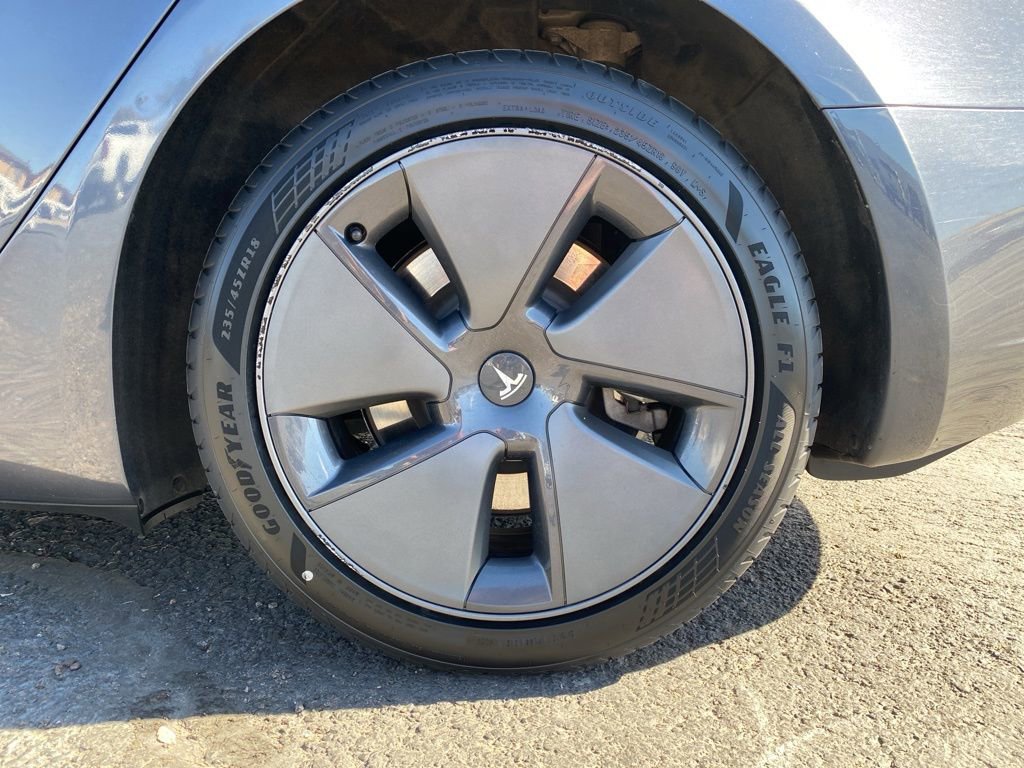 Used 2023 Tesla Model 3 Standard Range image 17
