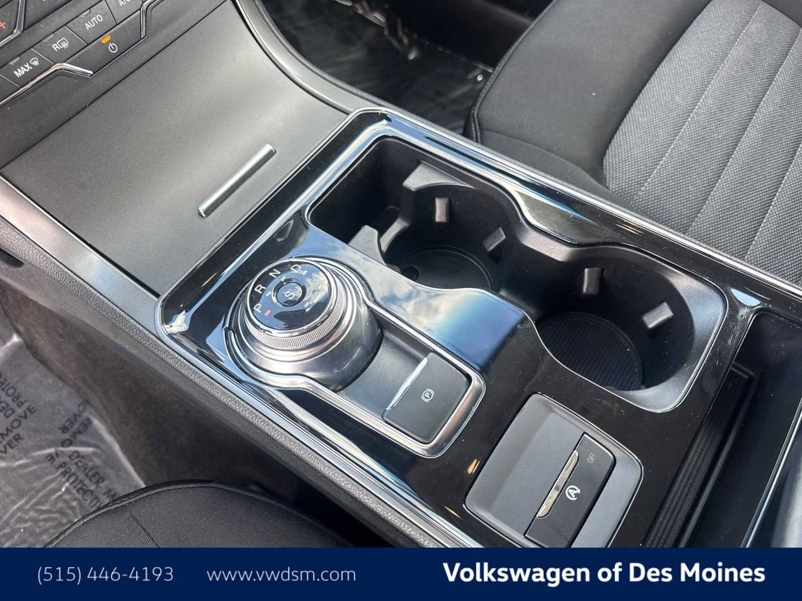 Used 2020 Ford Edge SE image 16