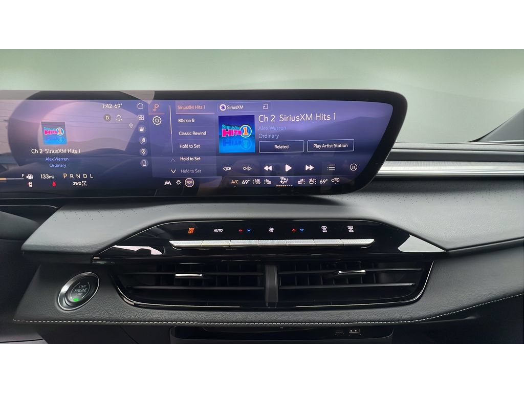 Certified 2025 Buick Enclave Avenir w/ Super Cruise Package AWD/4WD image 17
