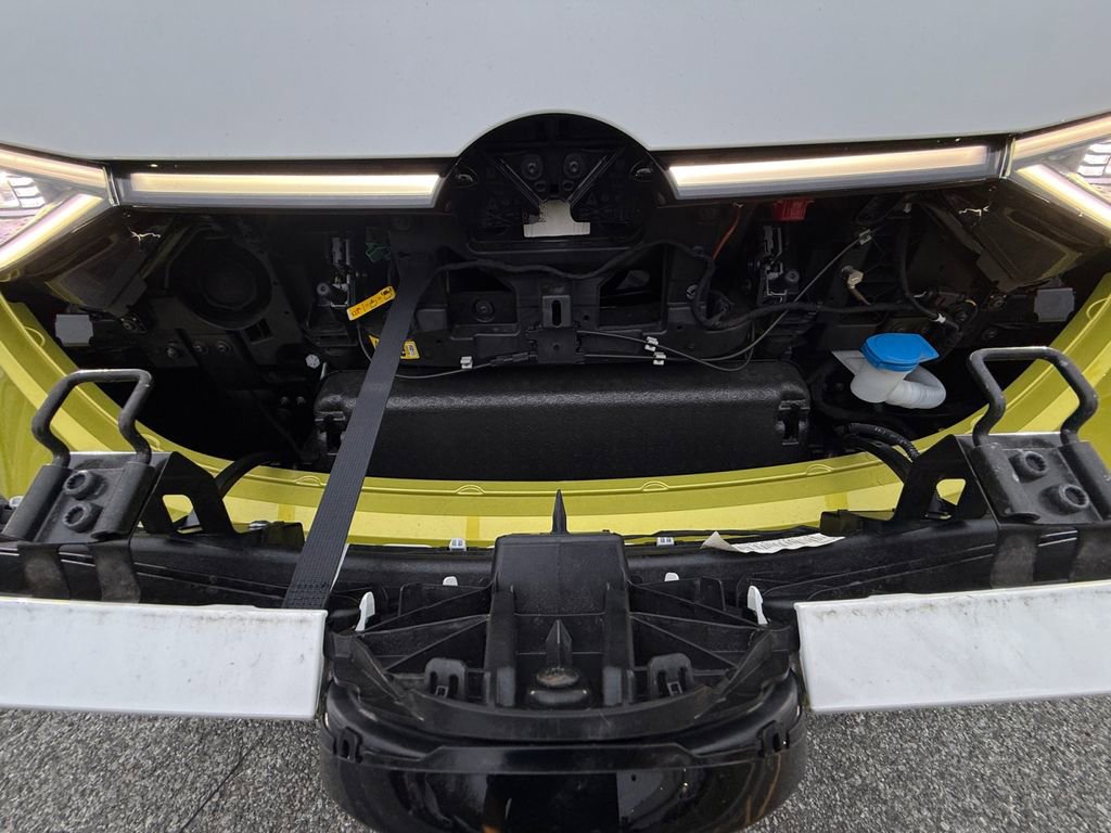 New 2025 Volkswagen ID. Buzz 1st Edition image 29