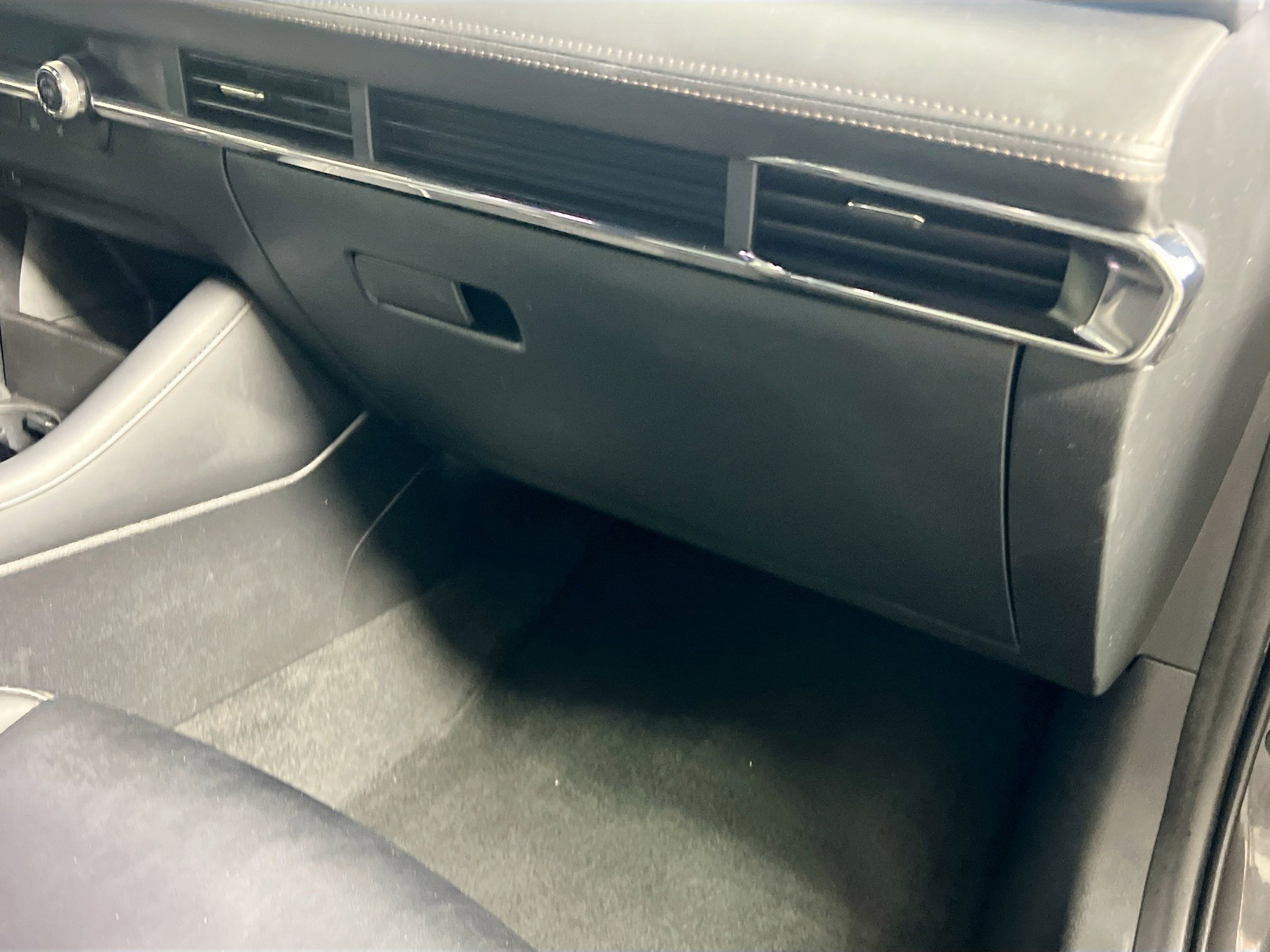 Used 2019 MAZDA MAZDA3 AWD Hatchback w/ Preferred Pkg image 35