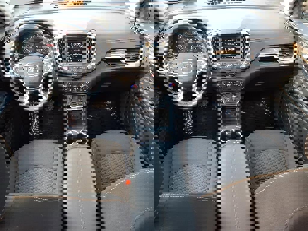 Used 2018 GMC Terrain SLE w/ Driver Convenience Package image 13