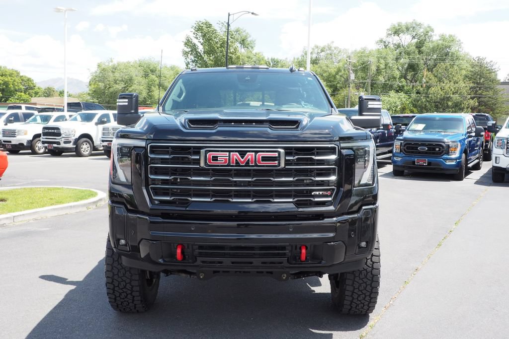 Used 2025 GMC Sierra 3500 AT4 w/ AT4 Premium Plus Package AWD/4WD image 2