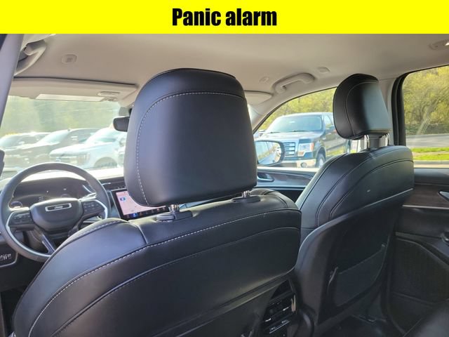 Used 2023 Jeep Grand Cherokee Limited AWD/4WD image 25