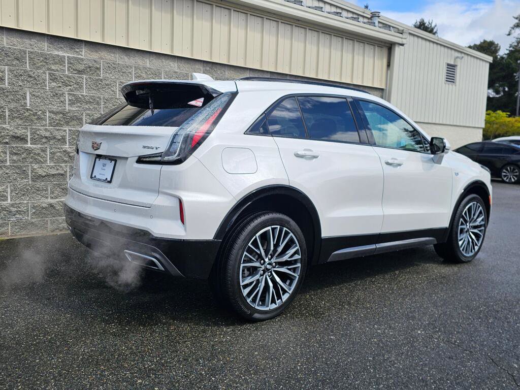 Used 2024 Cadillac XT4 Sport image 8