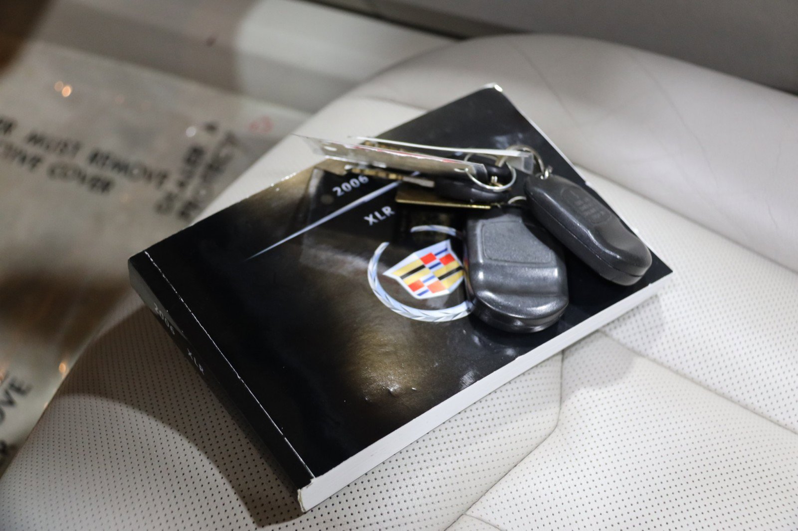 Used 2006 Cadillac XLR 2dr Convertible image 34