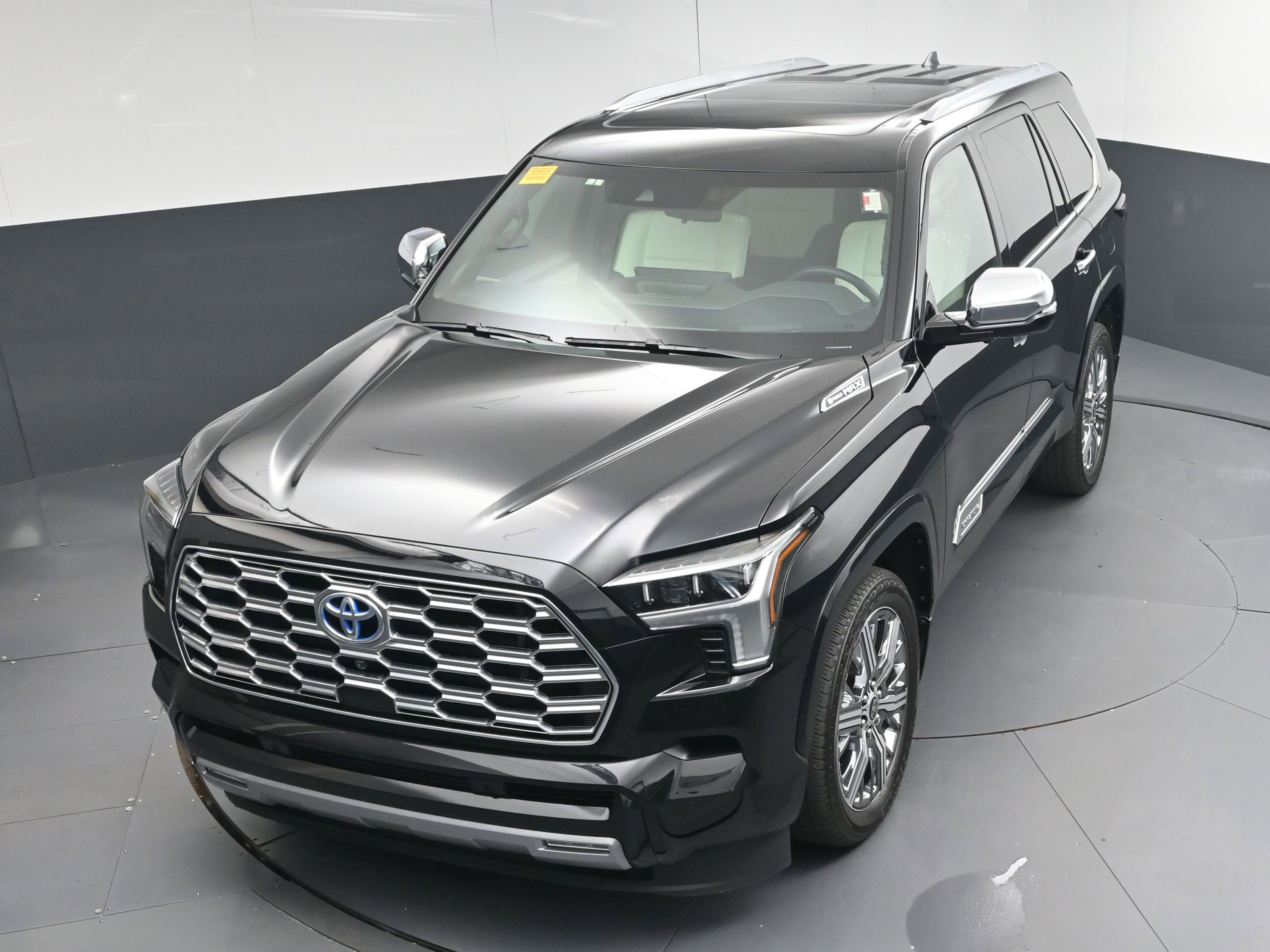 Certified 2024 Toyota Sequoia Capstone image 32