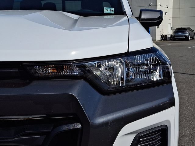Used 2024 Chevrolet Colorado LT w/ LT Convenience Package II AWD/4WD image 9